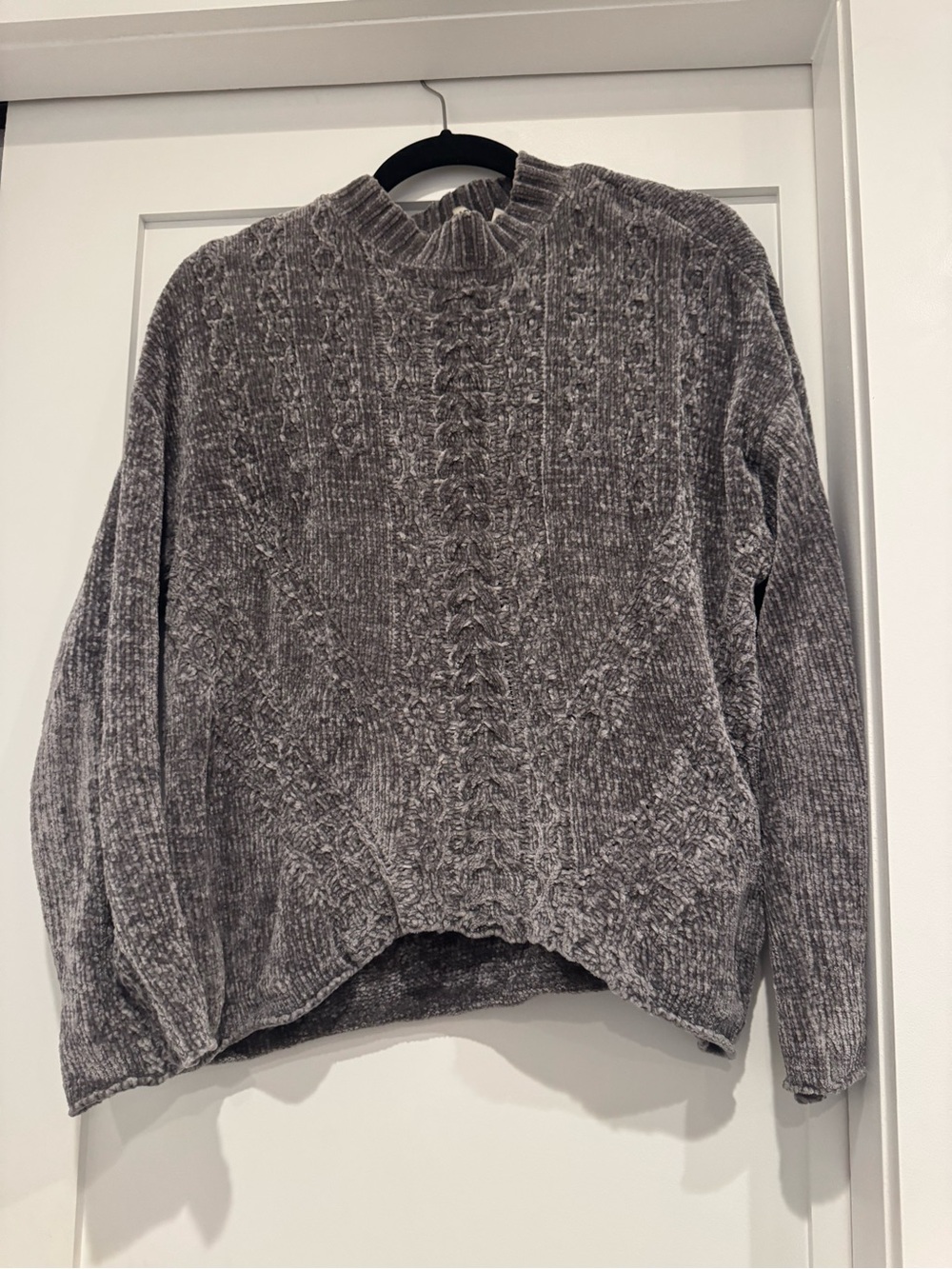 Cozy Chenille Cable-Knit Sweater - Gray